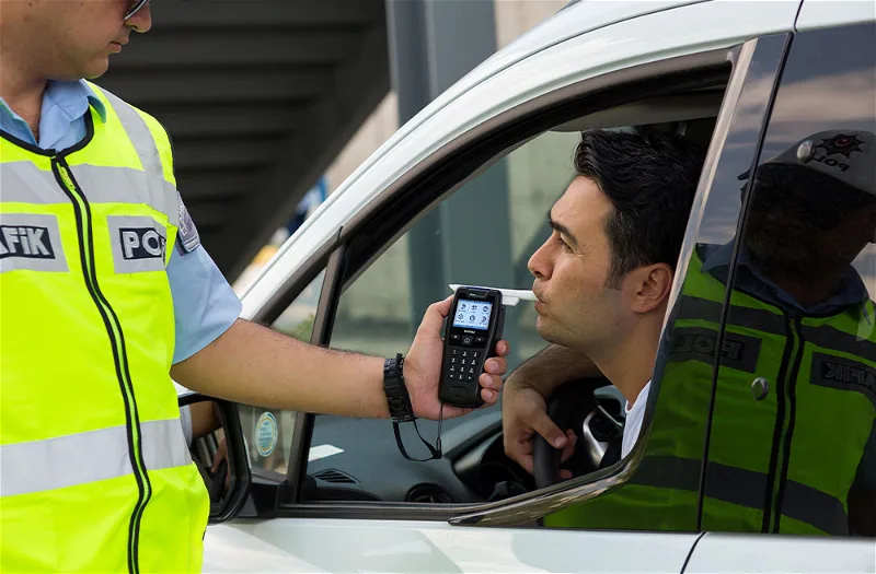 Trafik denetiminde NAM-19 alkolmetre ile ölçüm